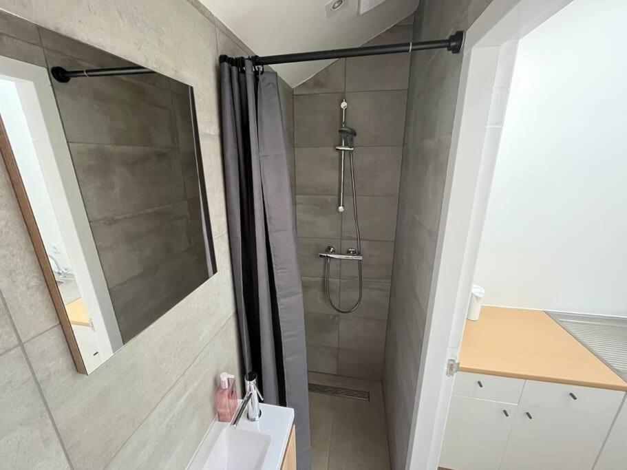 Bed & Beach Noordwijk - Free Parking And Close To Beach! Exterior photo